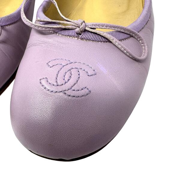 Chanel Vintage Light Lilac CC Logo Leather Ballerina Flats 38 with Box & Dustbag - Picture 2 of 12